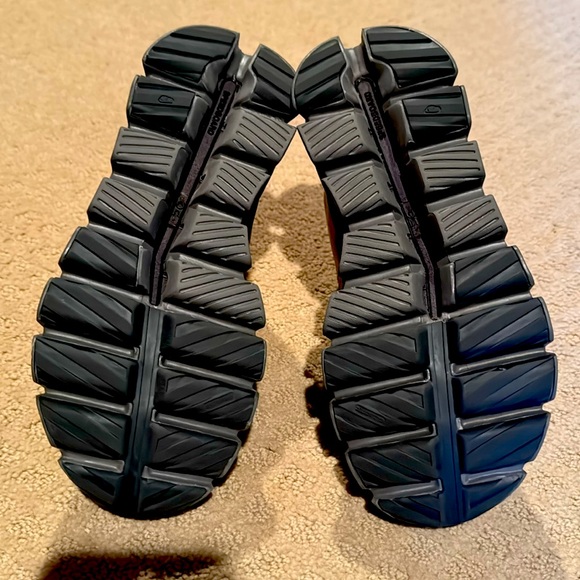 ON CLOUD NWOB Hi Top Waterproof Hiking Boots Sz 8 Sand and Dk Brown NEW - Picture 7 of 10